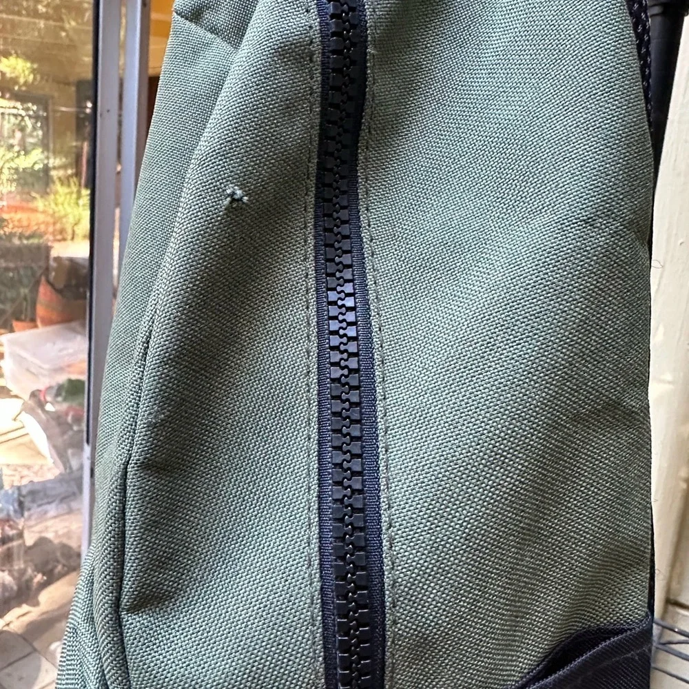 CHAMPION Olive and Black Men's Backpack Larger Size Like Mew Condition Trending